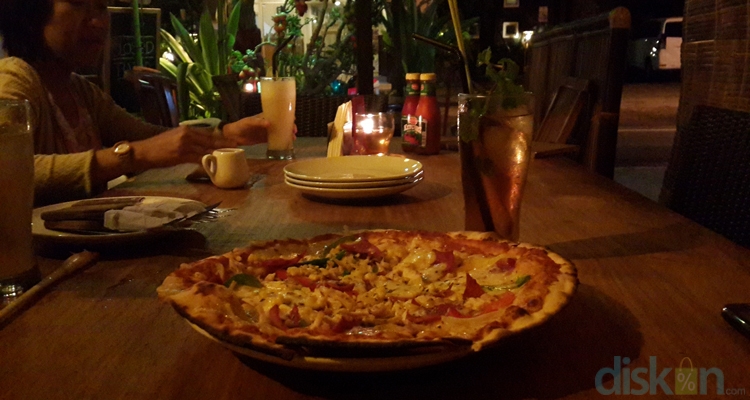 Jelajah Prawirotaman #4: Menyantap Kelezatan Pizza Aglioo di Aglioo Pizza and Pasta Jogja