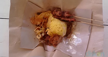 Jelajah Pasar Patuk #6: Nasi Kuning Memikat dari Pasar Patuk