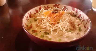 Kelezatan Seporsi Bubur Bergaya Chinese Food ala Bubur Yoyong