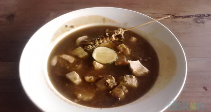 Menjelajahi (Kembali) Jogja Paradise #1: Uniknya Kupang Lontong Racikan Mbak Iva