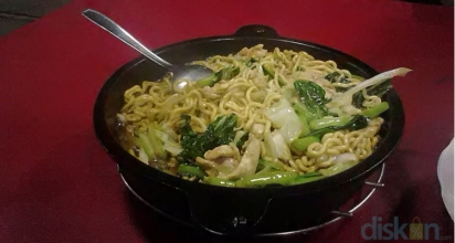 Warung Hot Plate, Chinese Food Kaki Lima Rasa Bintang Lima